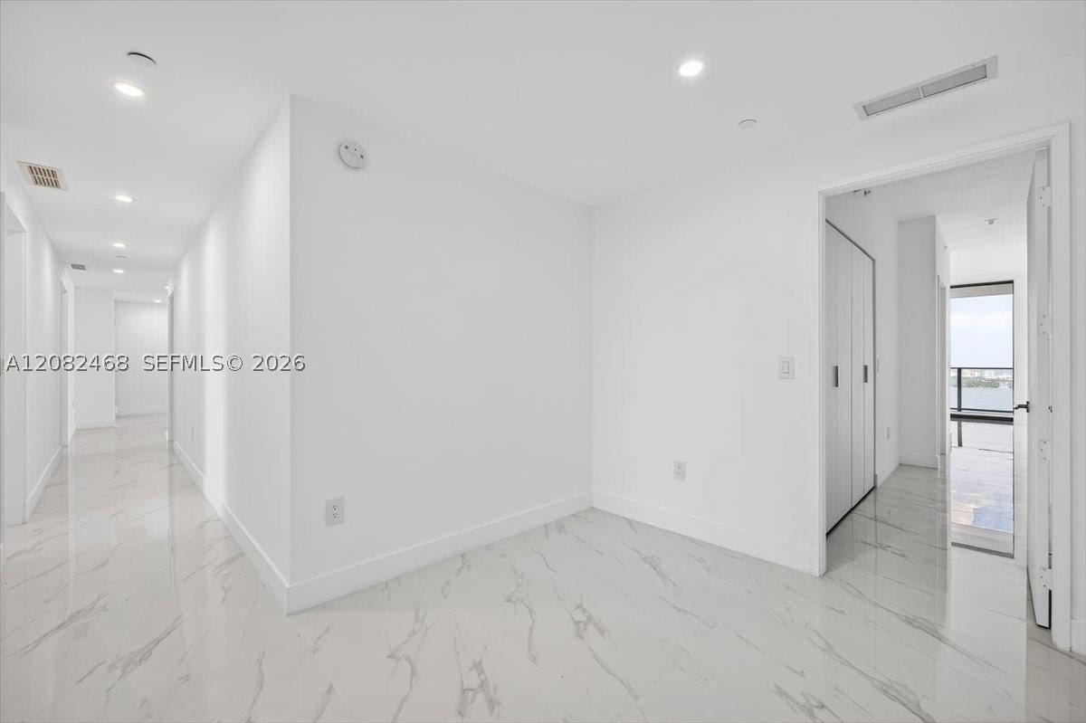 700 NE 24th St #5202 Miami, FL 33137
