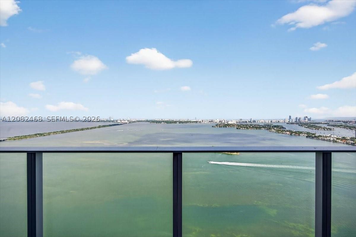 700 NE 24th St #5202 Miami, FL 33137