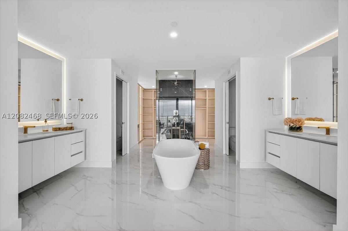 700 NE 24th St #5202 Miami, FL 33137