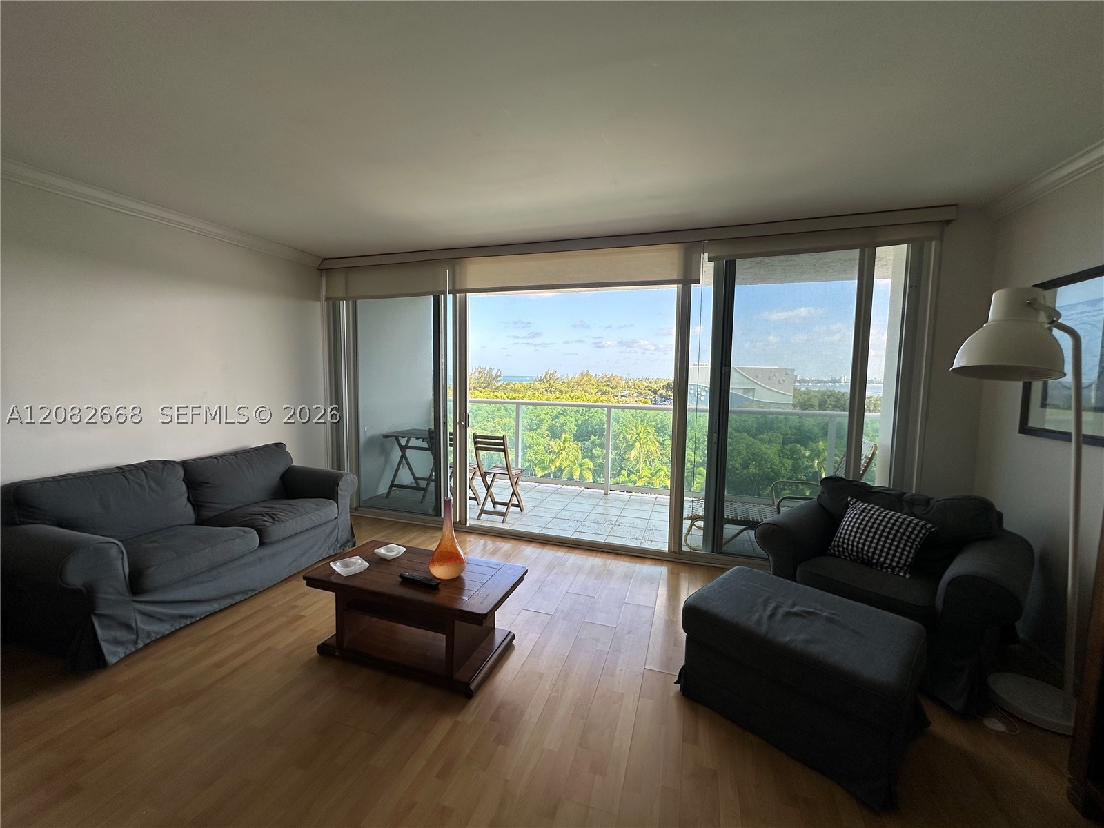 image Arlen House East10