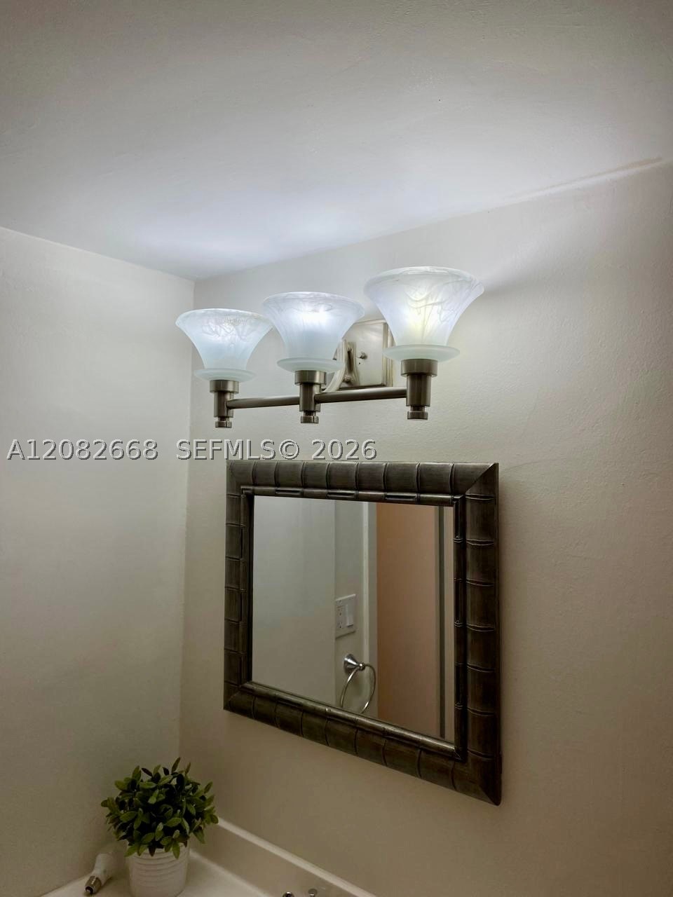 image Arlen House East24