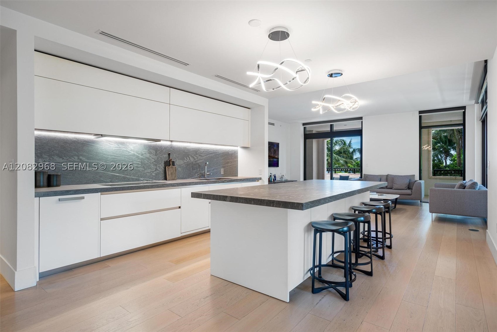 7025 Fisher Is Dr #7025 Miami Beach, FL 33109