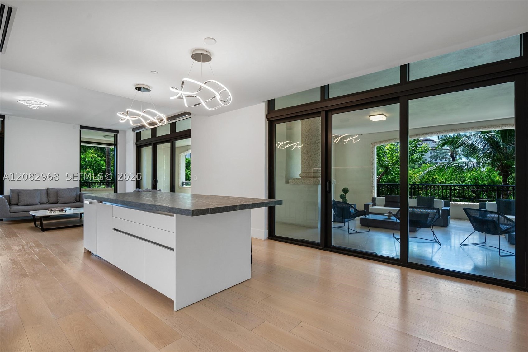 7025 Fisher Is Dr #7025 Miami Beach, FL 33109