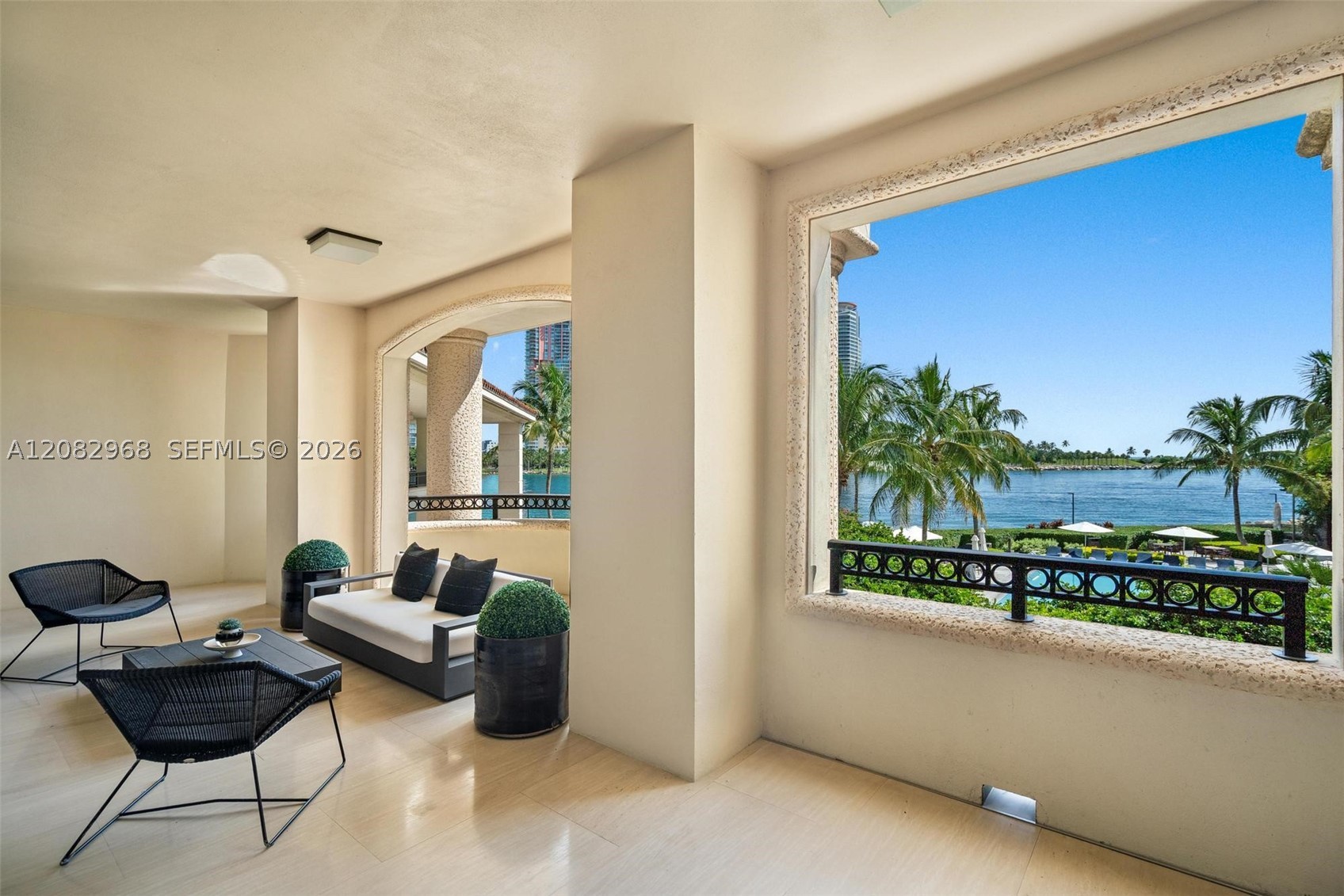 7025 Fisher Is Dr #7025 Miami Beach, FL 33109