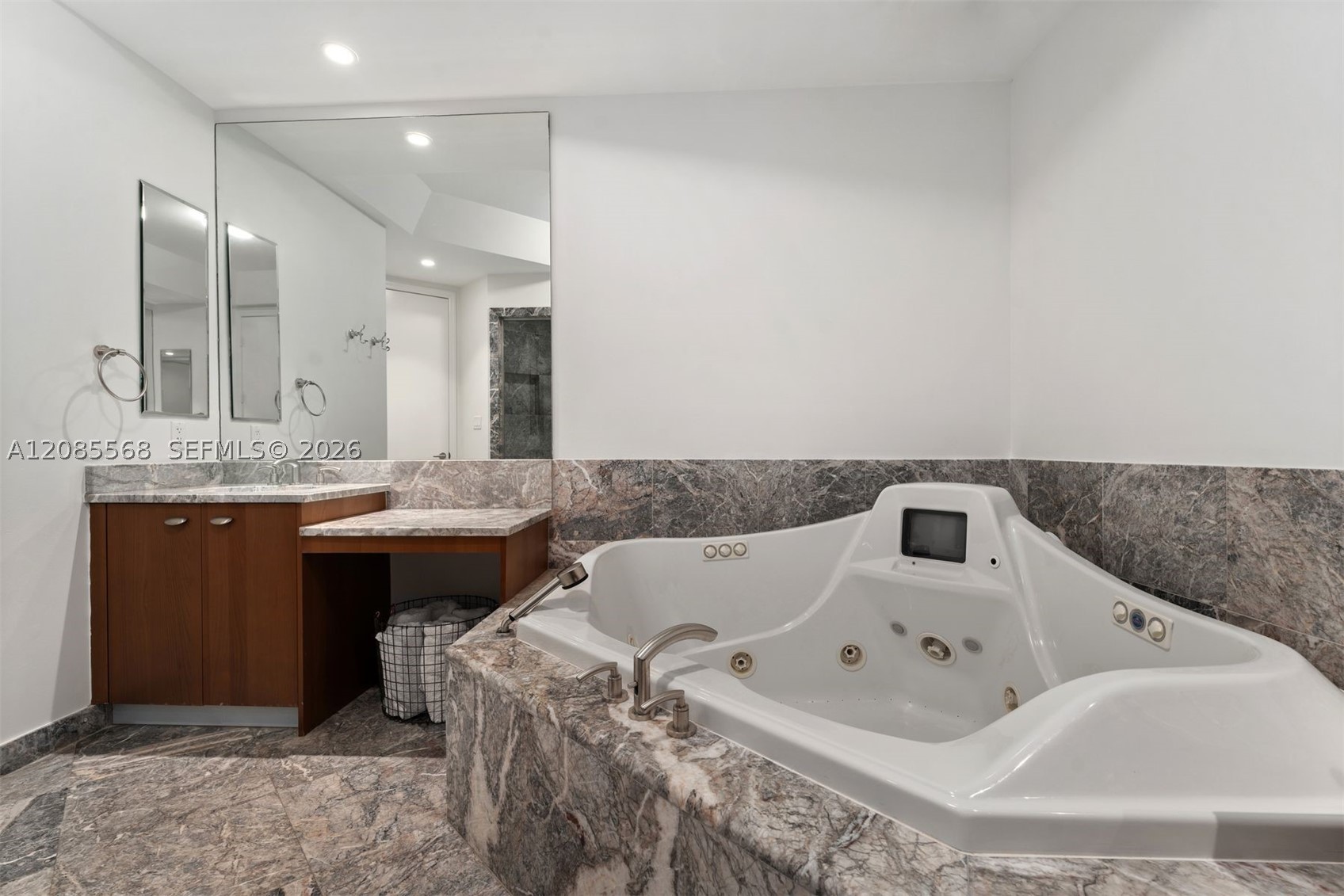 image Turnberry Ocean Colony South15