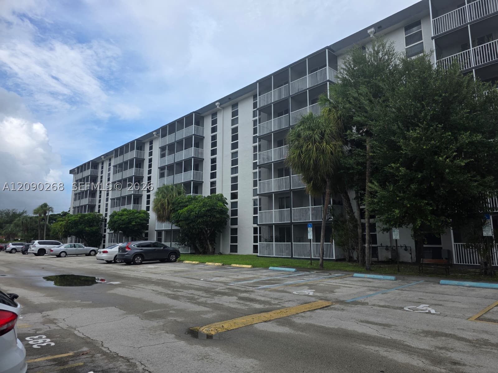 16950 W Dixie Hwy B225 Hwy #B-225