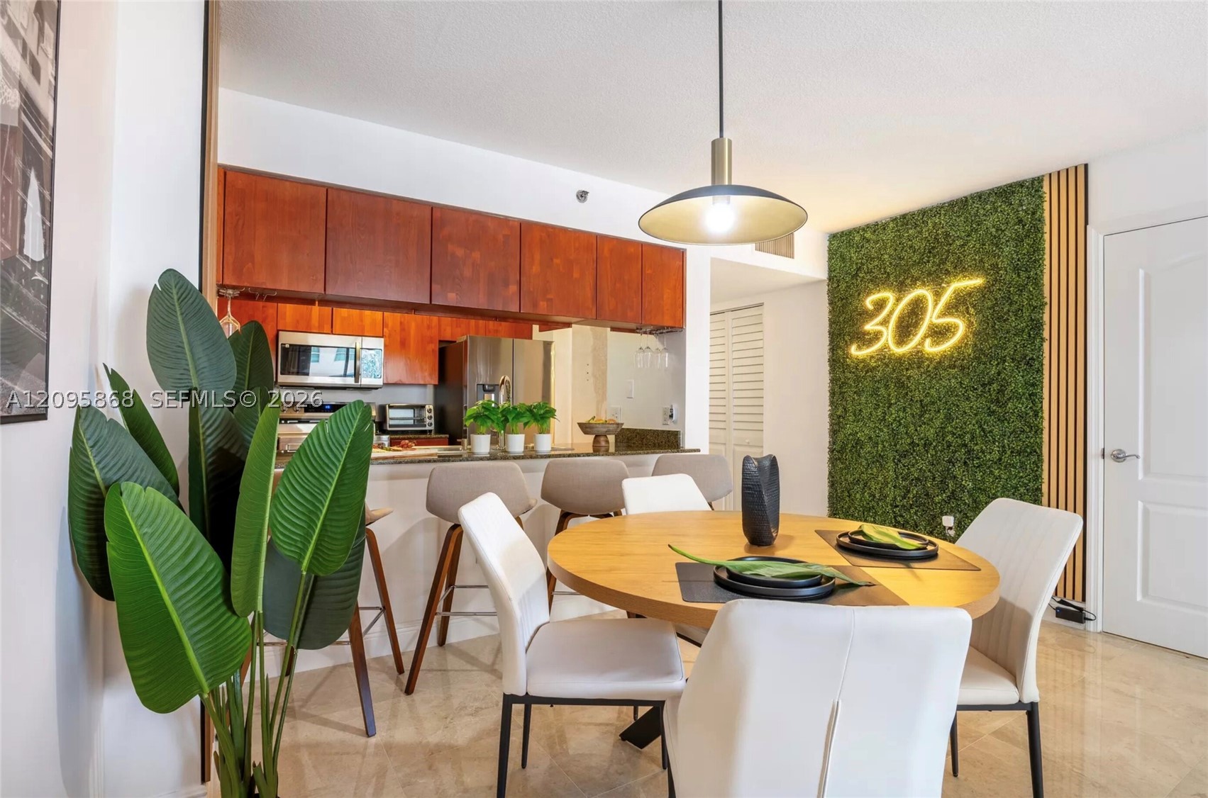 image The Club at Brickell Bay4
