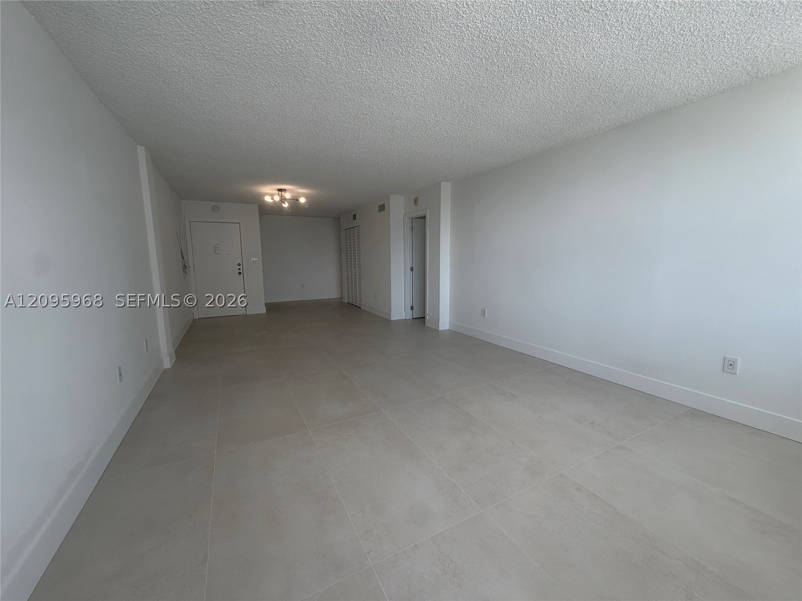 245 18th St #805 Miami Beach, FL 33139