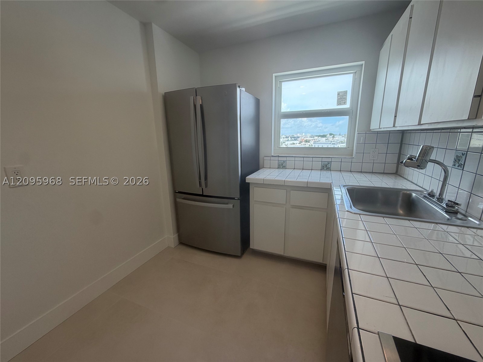 245 18th St #805 Miami Beach, FL 33139