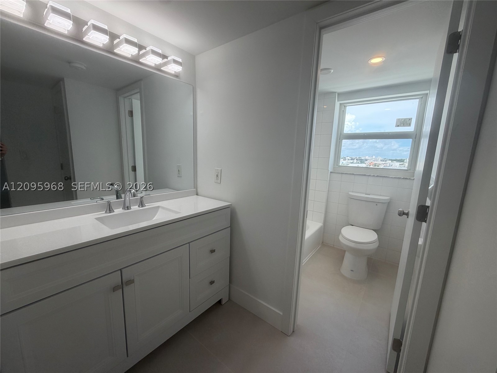 245 18th St #805 Miami Beach, FL 33139