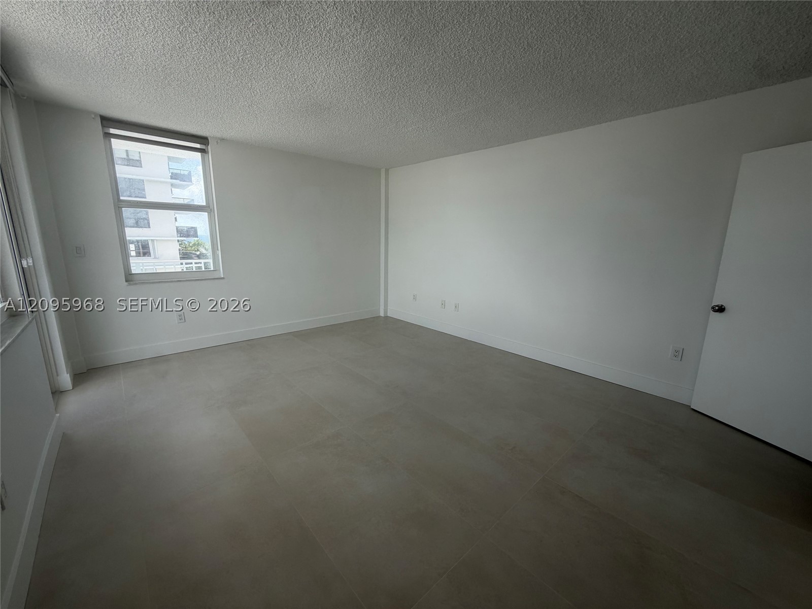 245 18th St #805 Miami Beach, FL 33139