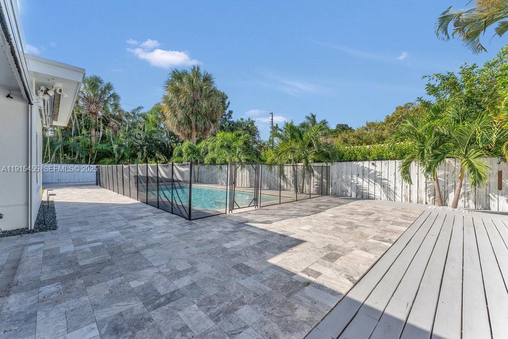 801 NE 19th Fort Lauderdale, FL 33304