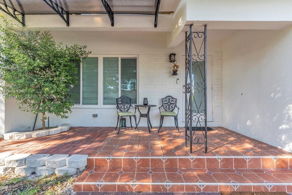 801 NE 19th Fort Lauderdale, FL 33304