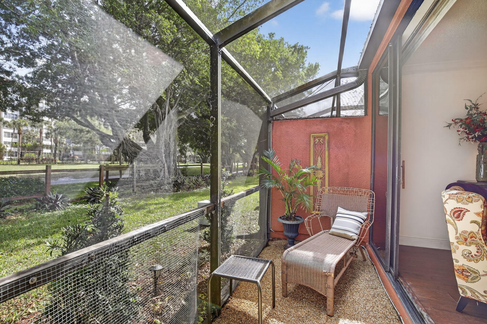 1533 Fairway Pembroke Pines, FL 33026