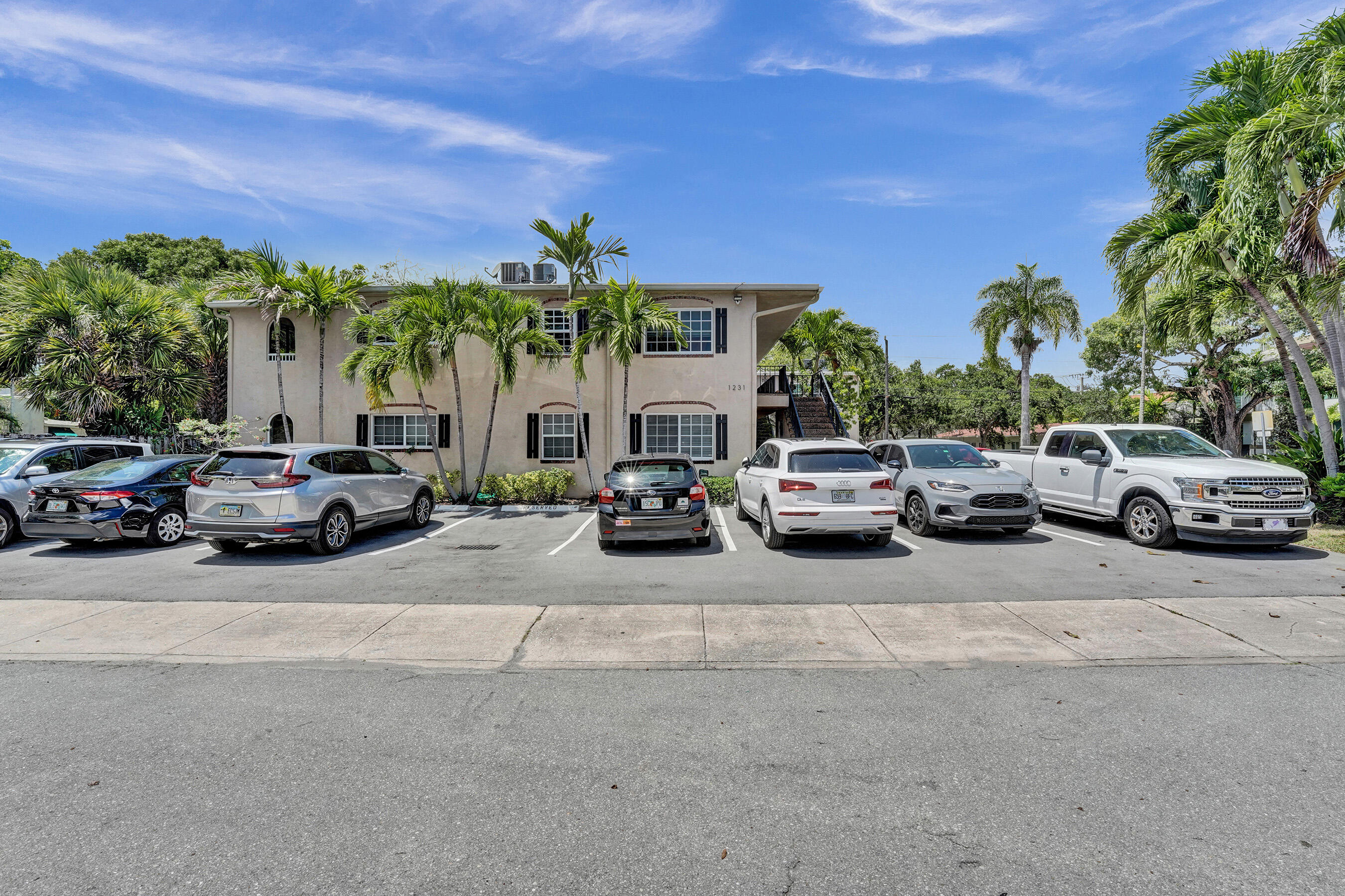 1231 SE 1st #5 Fort Lauderdale, FL 33301