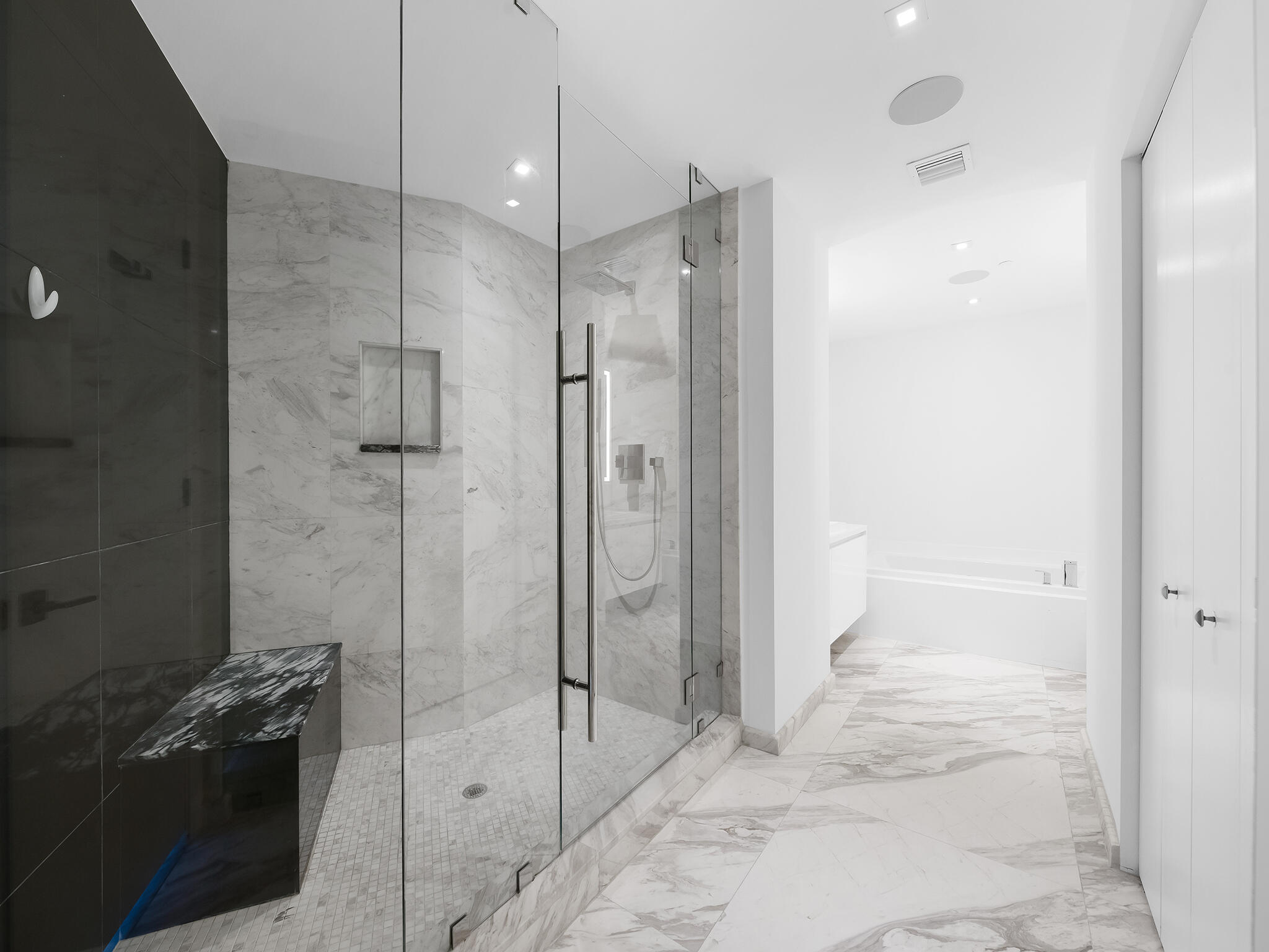 701 N Fort Lauderdale Bch #1104 Fort Lauderdale, FL 33304