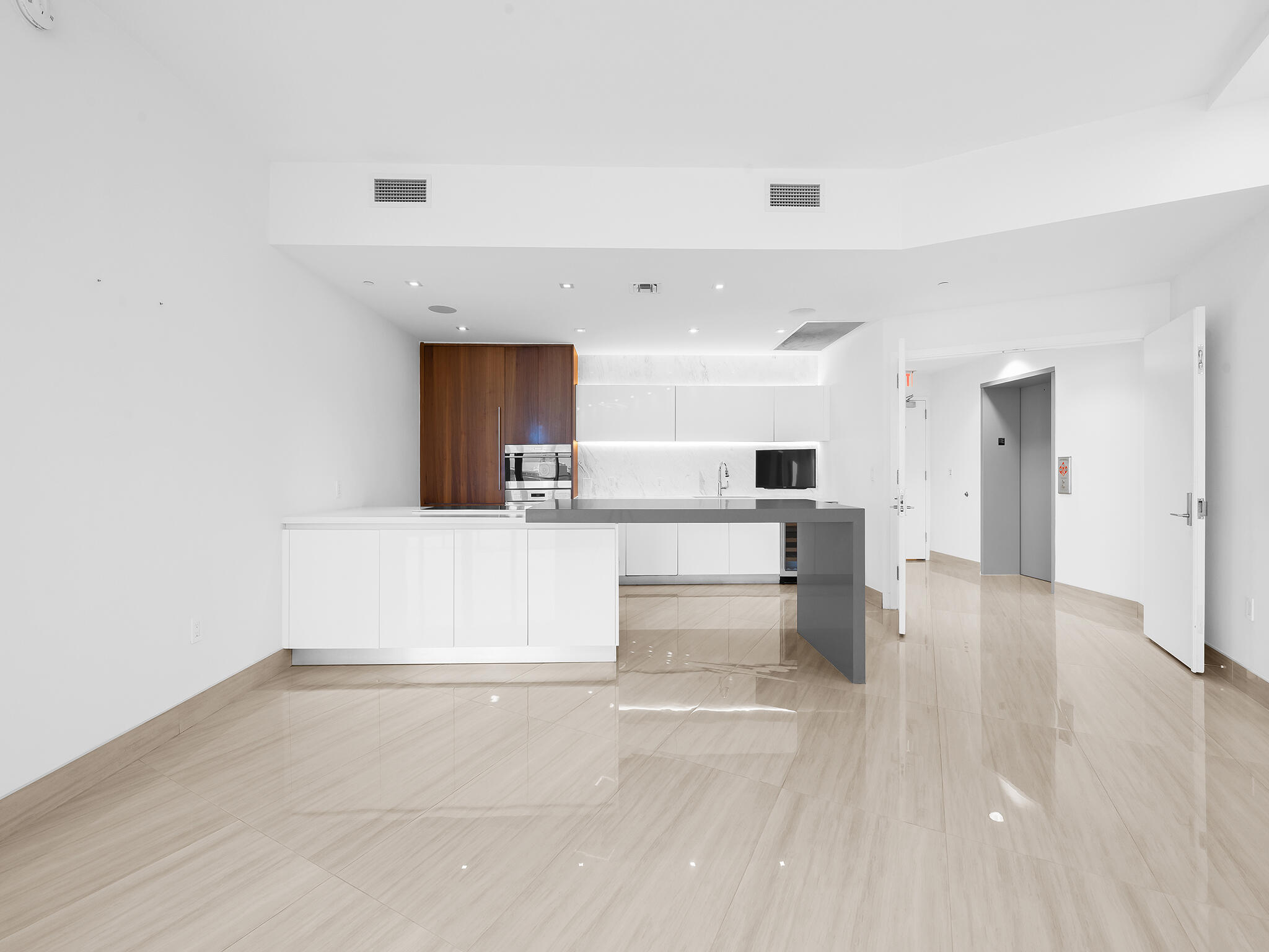 701 N Fort Lauderdale Bch #1104 Fort Lauderdale, FL 33304