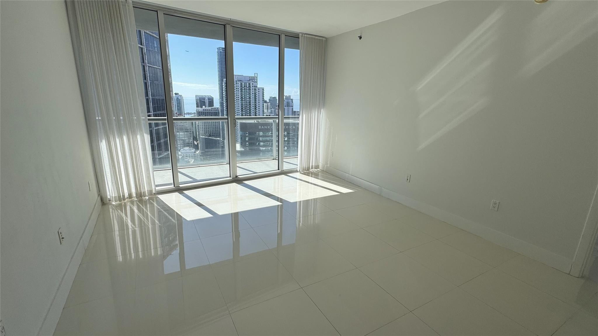image Icon Brickell I8