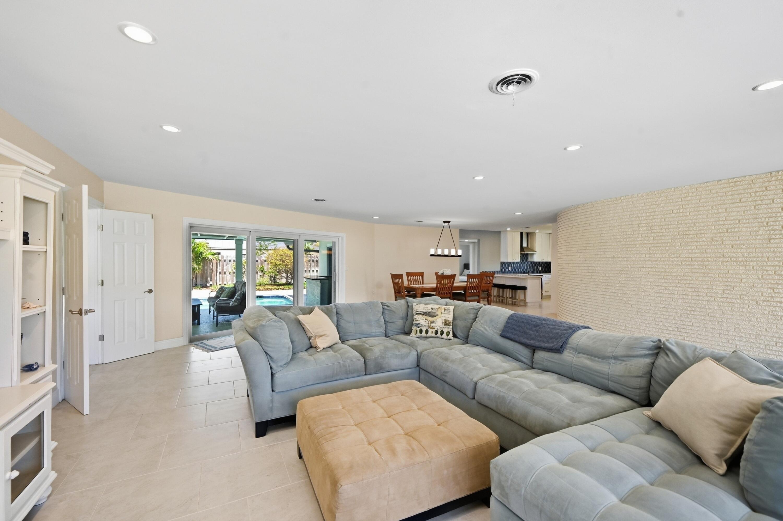 4111 NE 26th Lighthouse Point, FL 33064