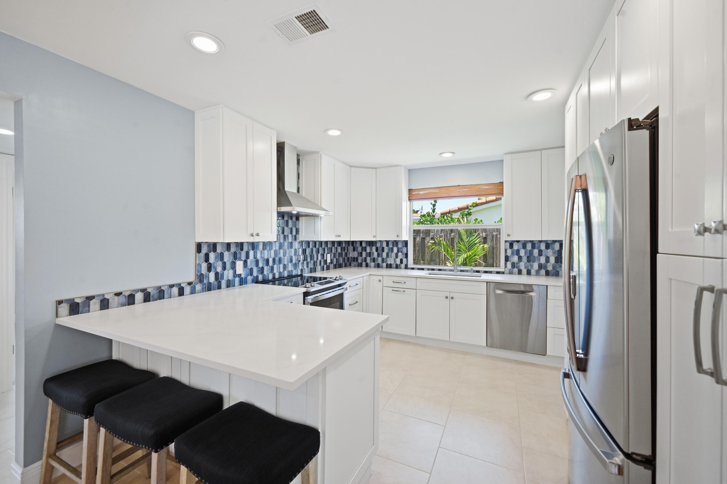 4111 NE 26th Lighthouse Point, FL 33064