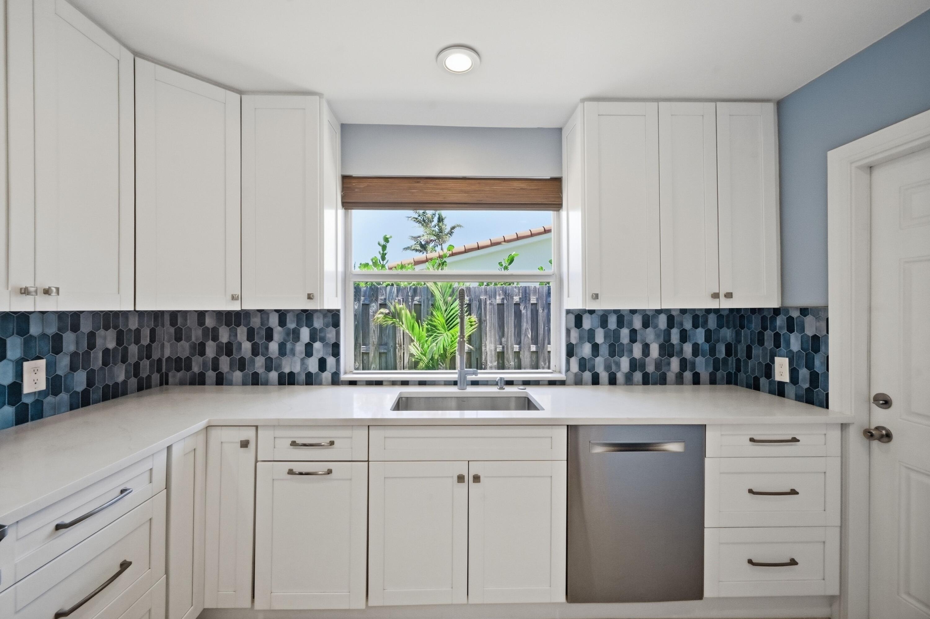 4111 NE 26th Lighthouse Point, FL 33064