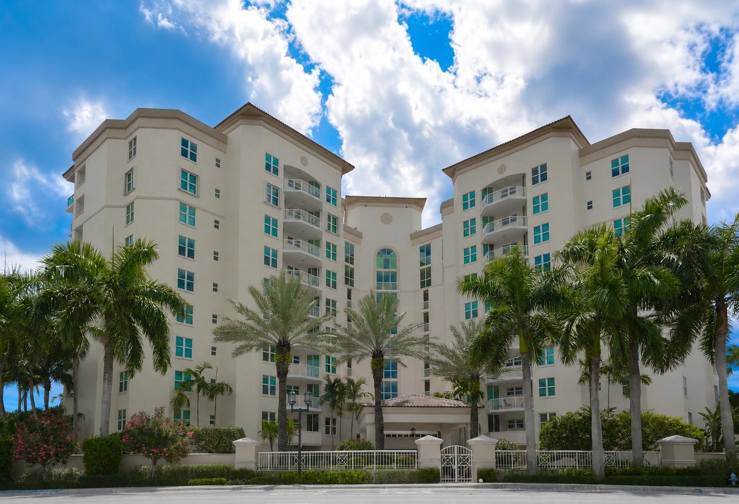 550 SE Mizner #B702
