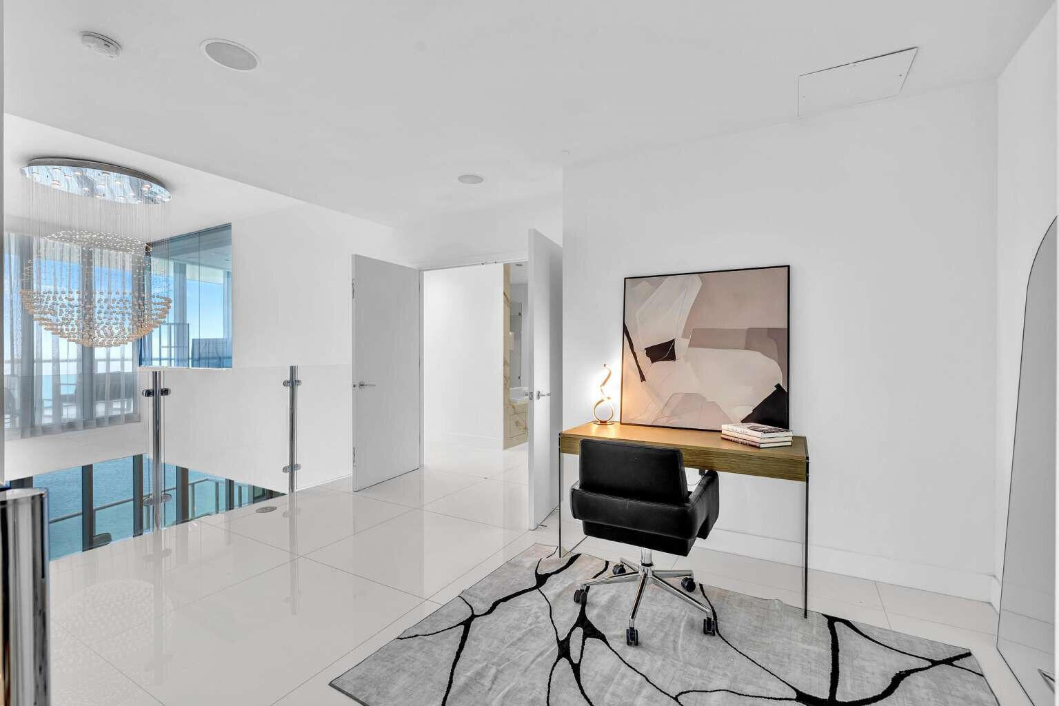 17121 Collins #4403 Sunny Isles Beach, FL 33160