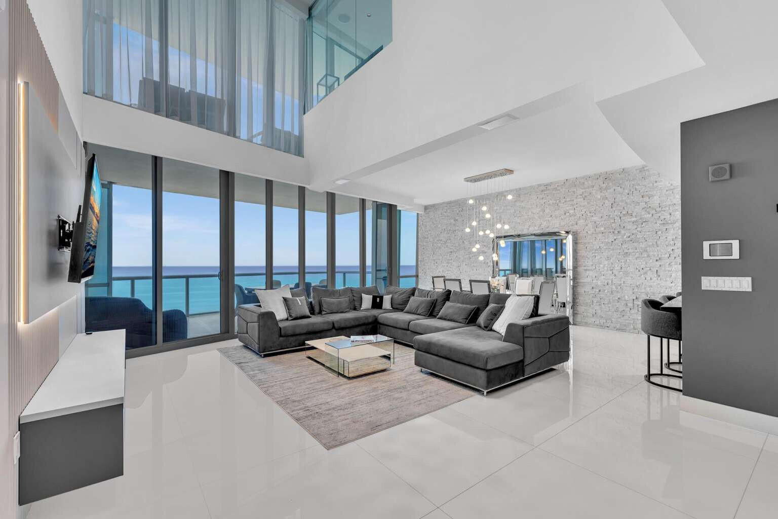 17121 Collins #4403 Sunny Isles Beach, FL 33160