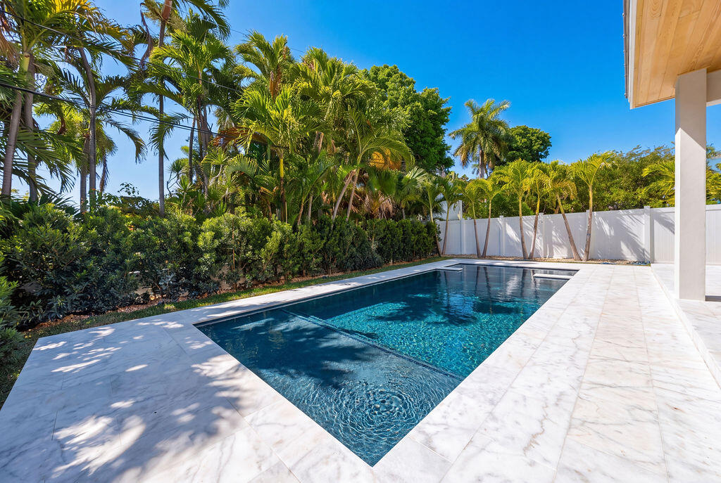 2611 Clematis Fort Lauderdale, FL 33301