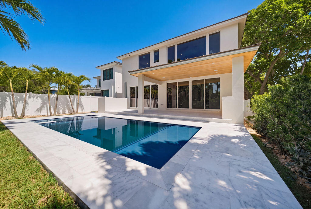 2611 Clematis Fort Lauderdale, FL 33301