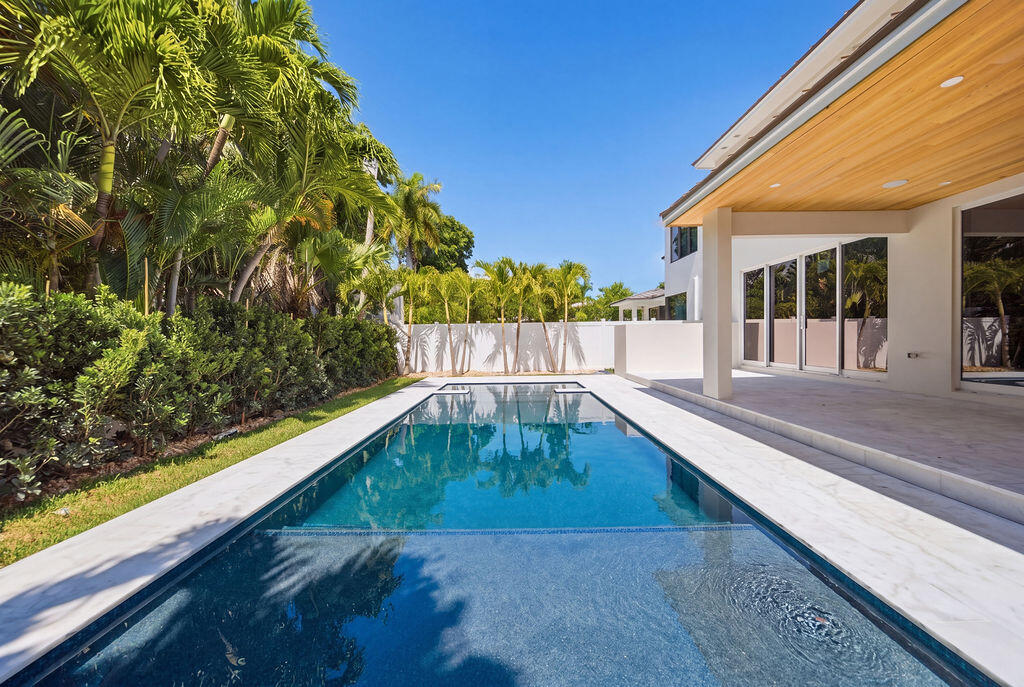2611 Clematis Fort Lauderdale, FL 33301