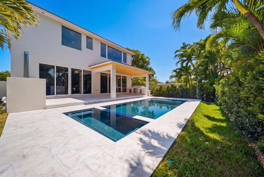 2611 Clematis Fort Lauderdale, FL 33301