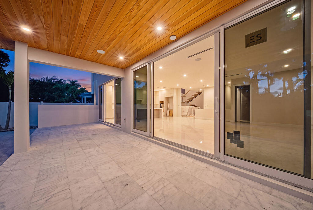 2611 Clematis Fort Lauderdale, FL 33301