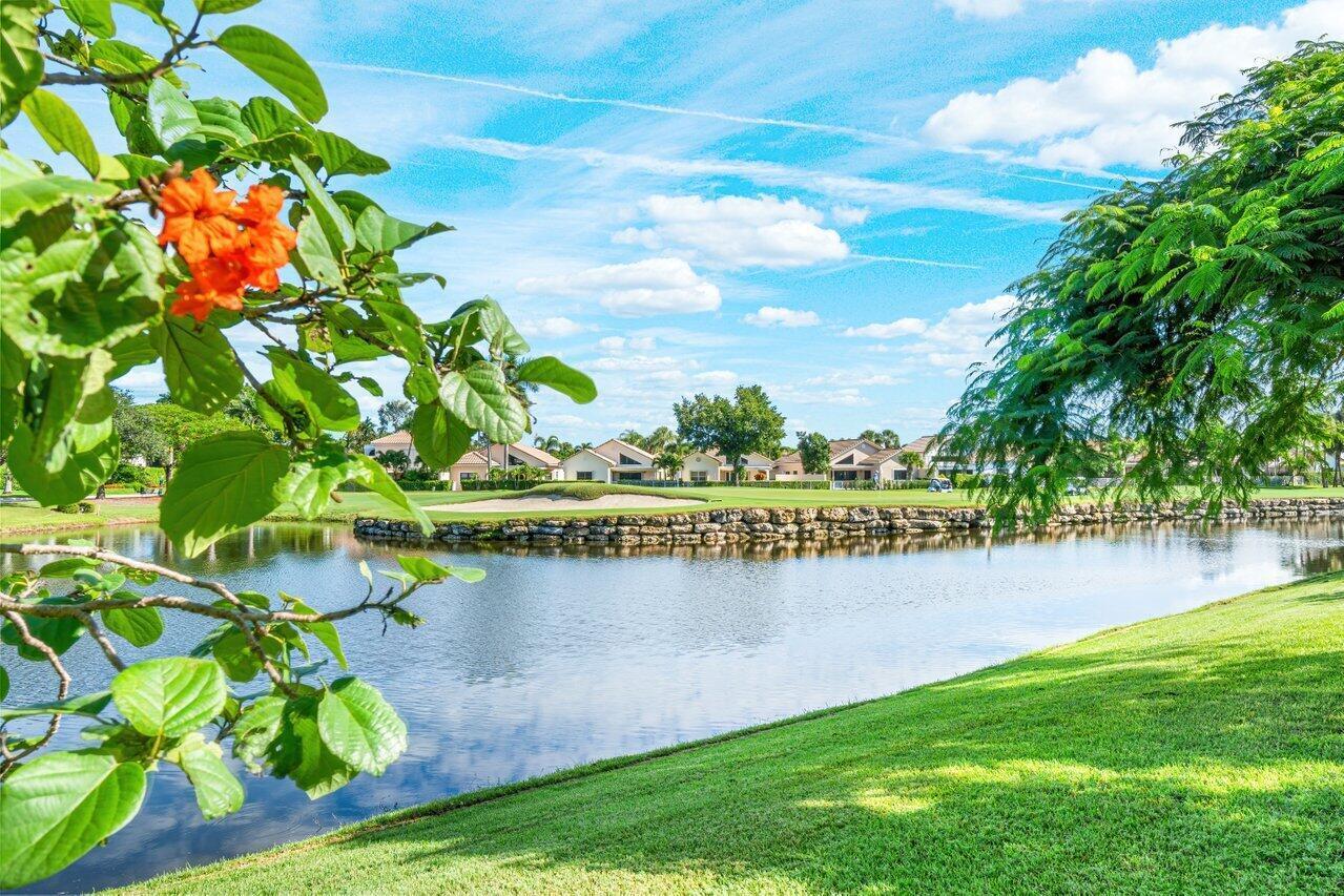 5208 Lake Catalina #D