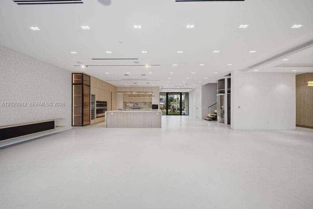 3318 NE 16th Fort Lauderdale, FL 33305