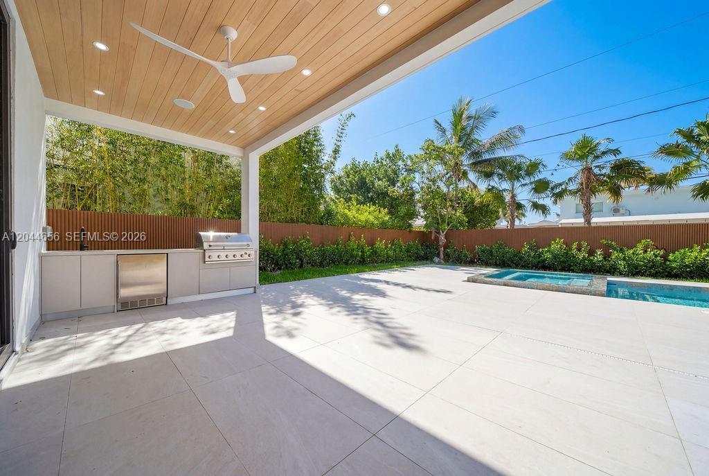 3318 NE 16th Fort Lauderdale, FL 33305