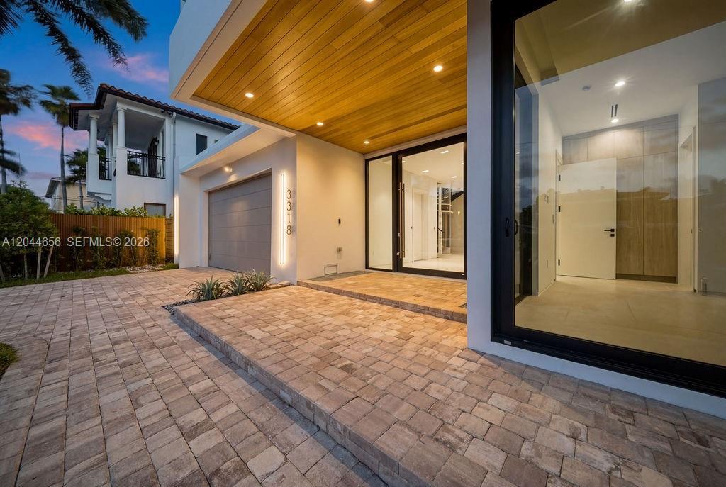3318 NE 16th Fort Lauderdale, FL 33305