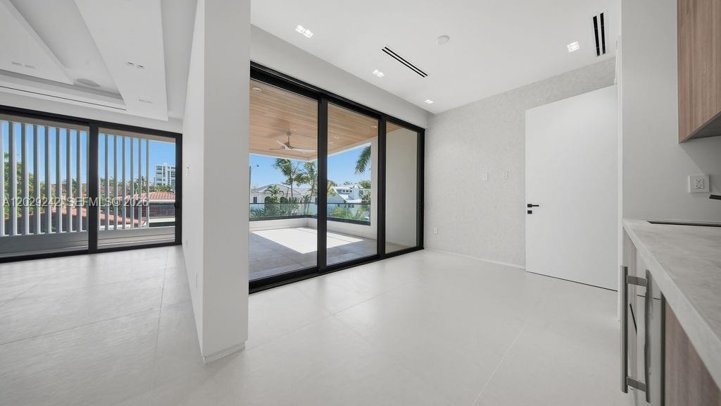 3318 NE 16th Fort Lauderdale, FL 33305