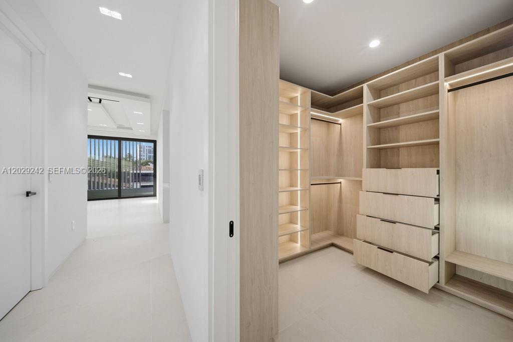 3318 NE 16th Fort Lauderdale, FL 33305