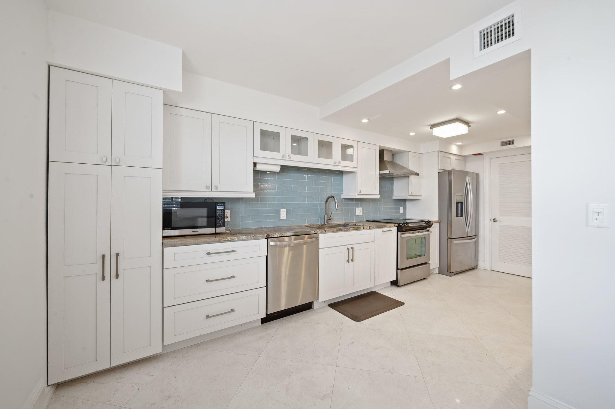 4300 N Ocean Blvd #16G Fort Lauderdale, FL 33308