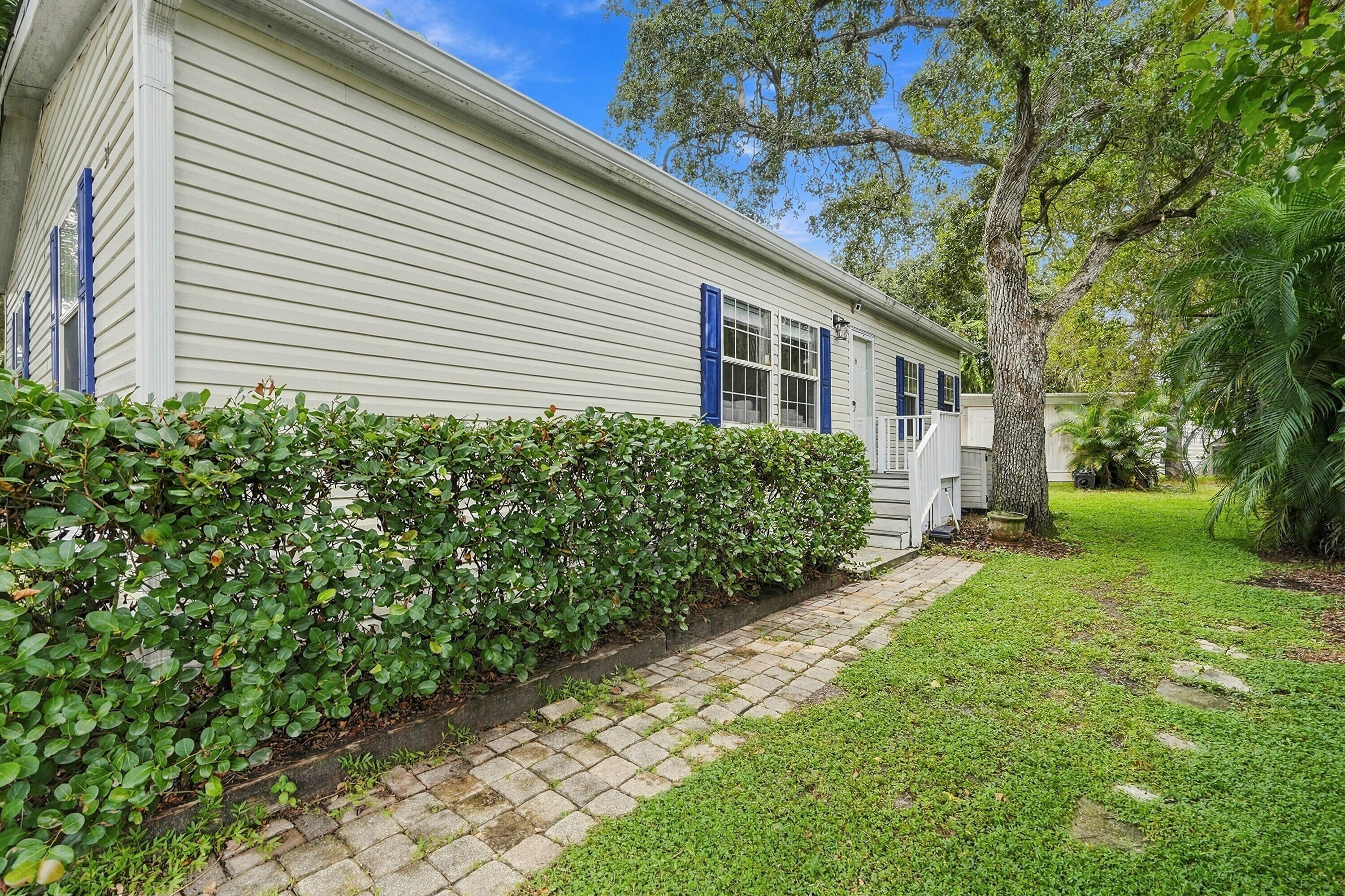 2555 Pga Blvd #37