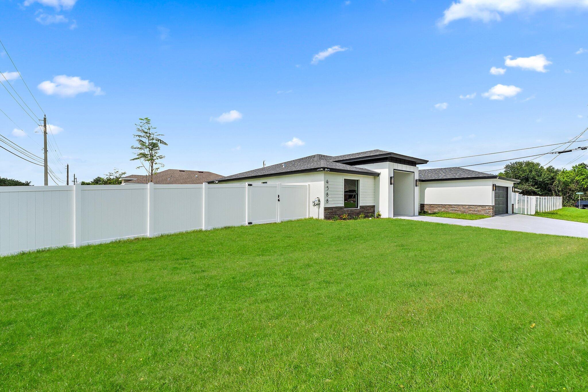 4588 SW Athena Dr Port St Lucie, FL 34953