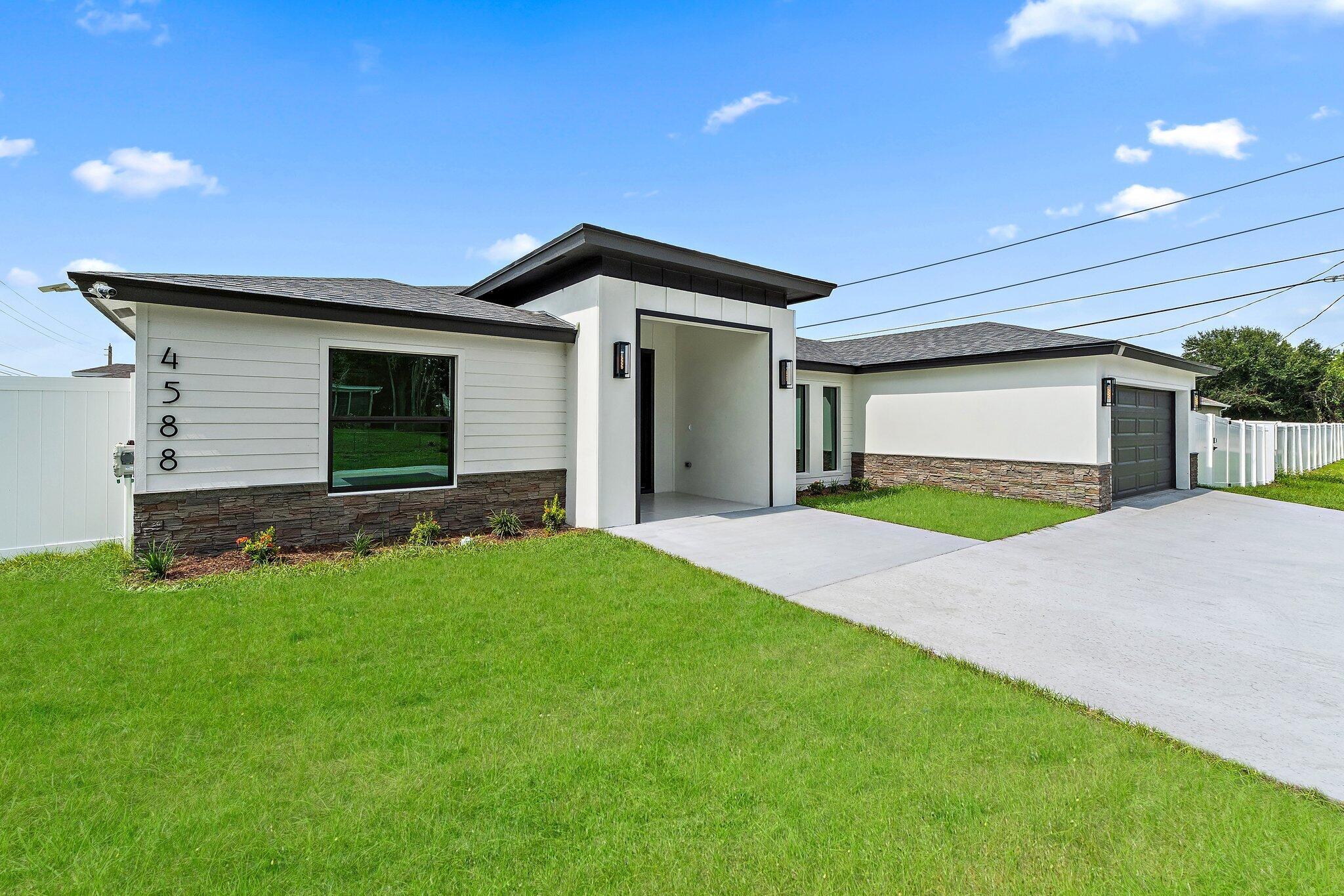4588 SW Athena Dr Port St Lucie, FL 34953