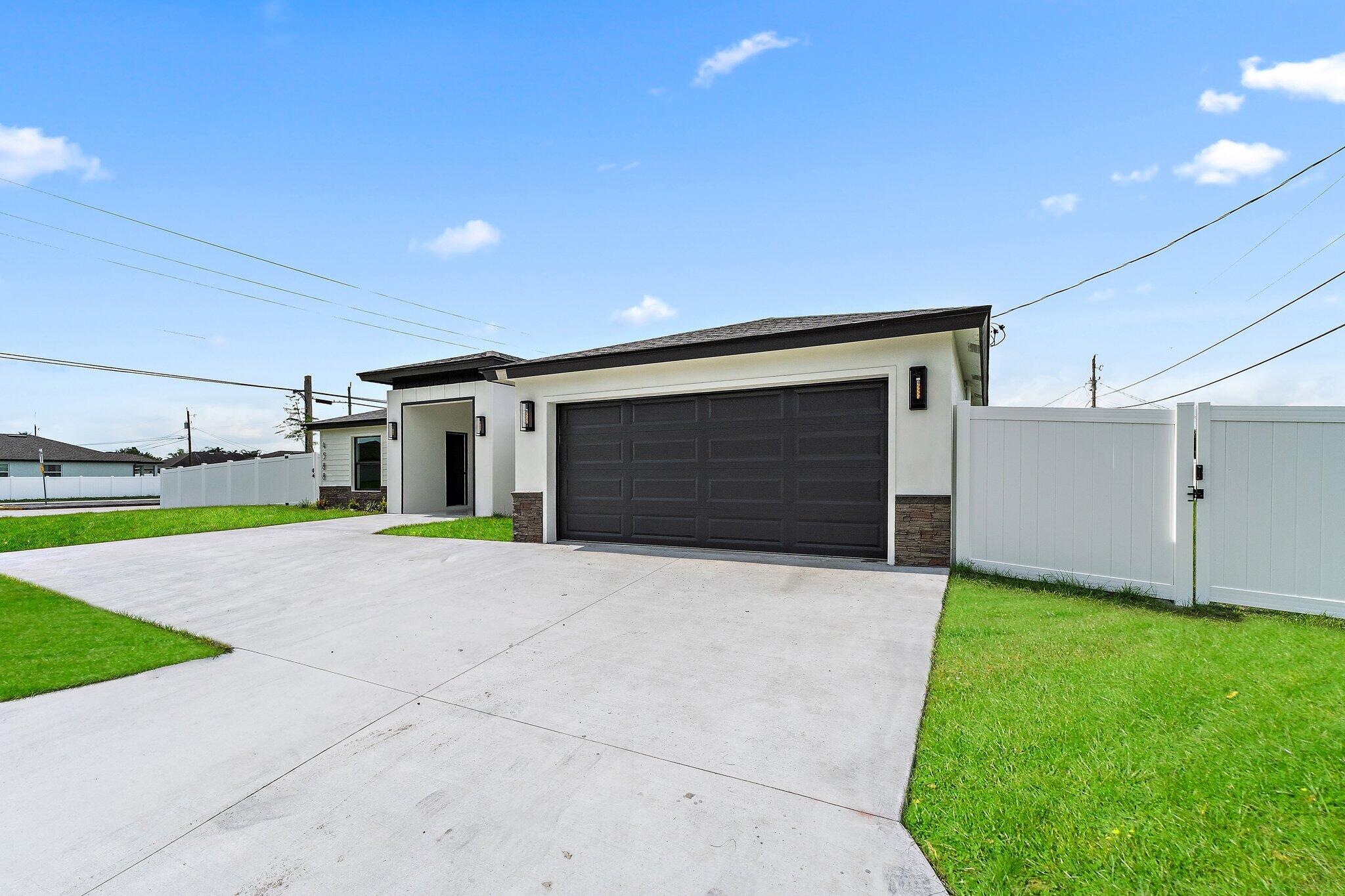 4588 SW Athena Dr Port St Lucie, FL 34953