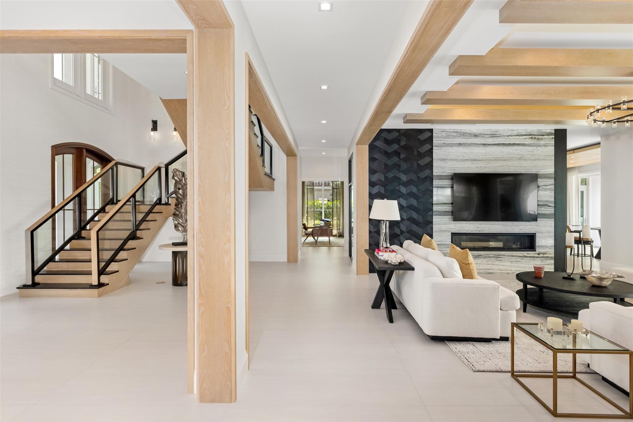 2520 Del Lago Dr Fort Lauderdale, FL 33316