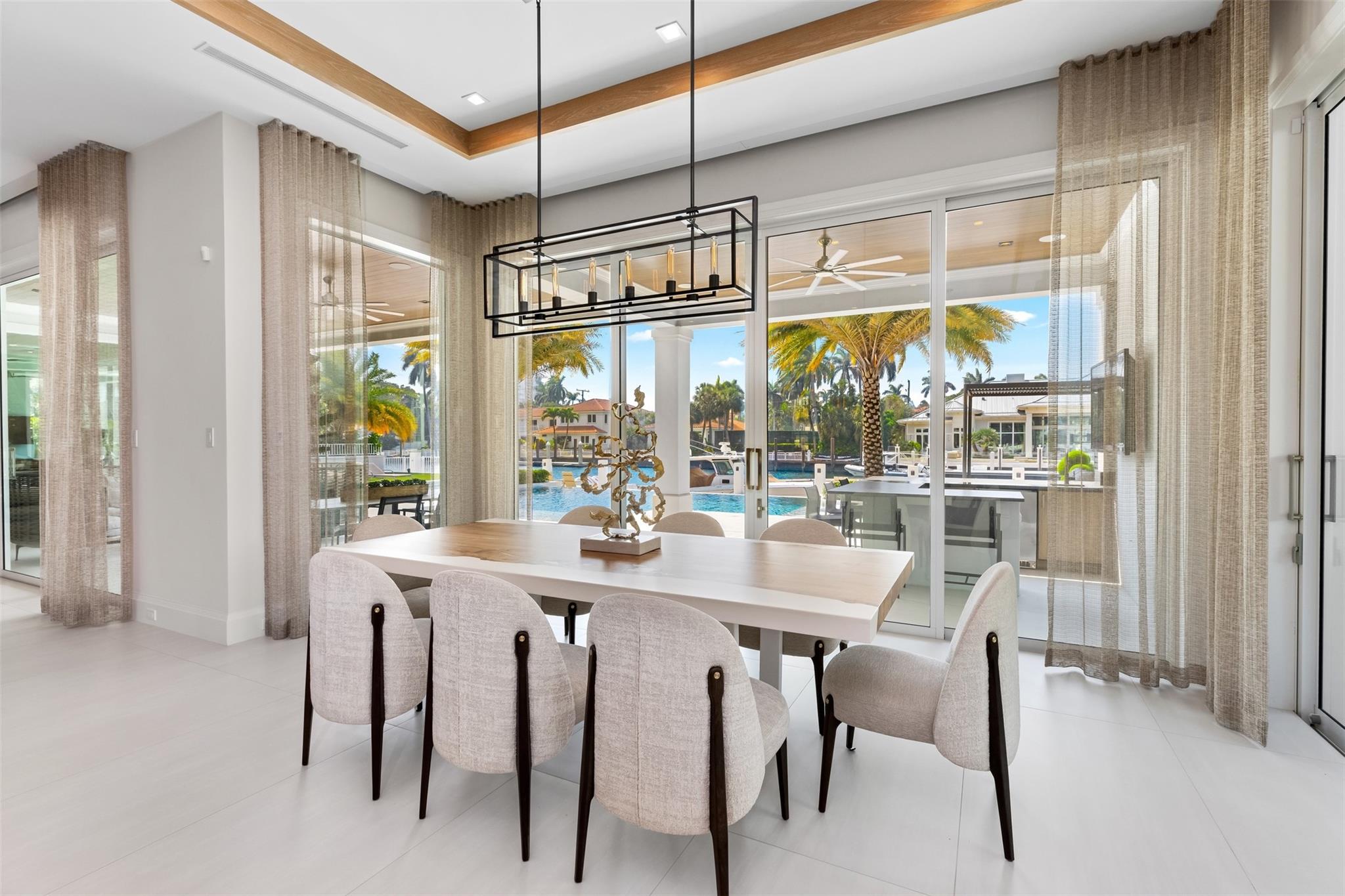 2520 Del Lago Dr Fort Lauderdale, FL 33316