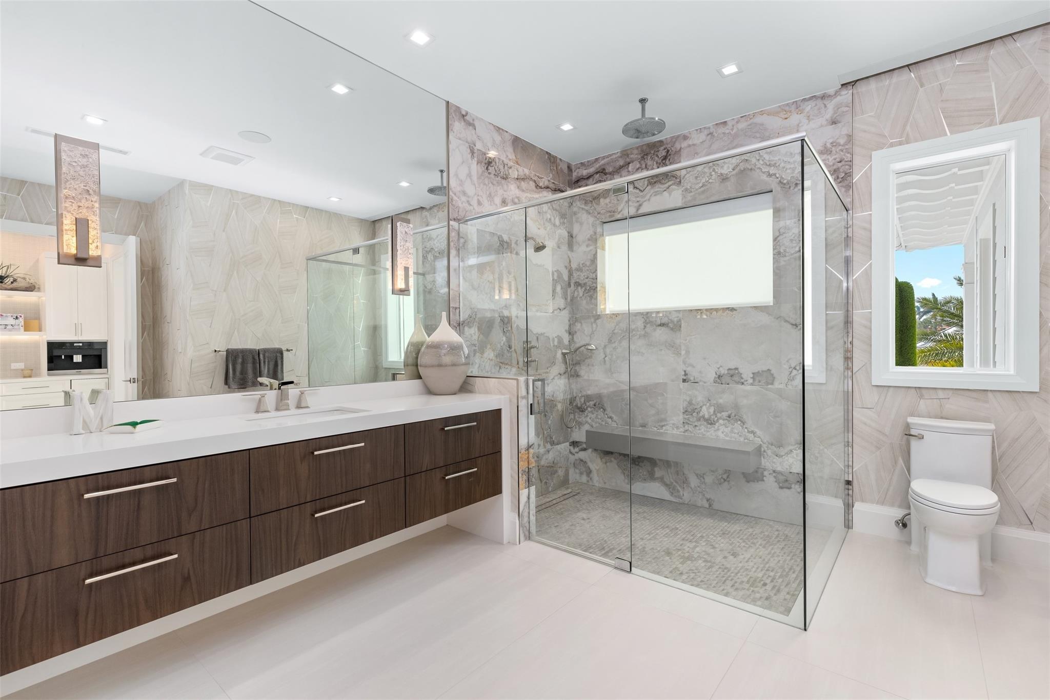 2520 Del Lago Dr Fort Lauderdale, FL 33316