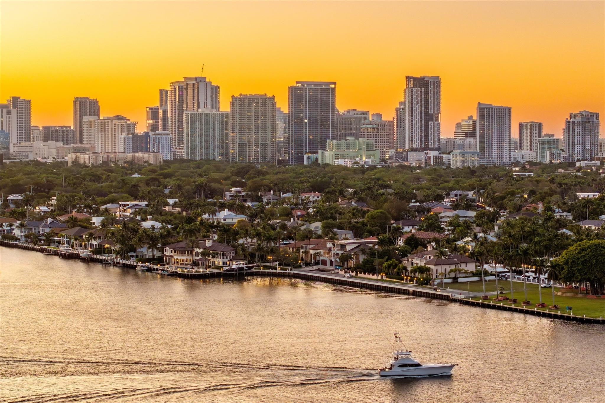 2520 Del Lago Dr Fort Lauderdale, FL 33316