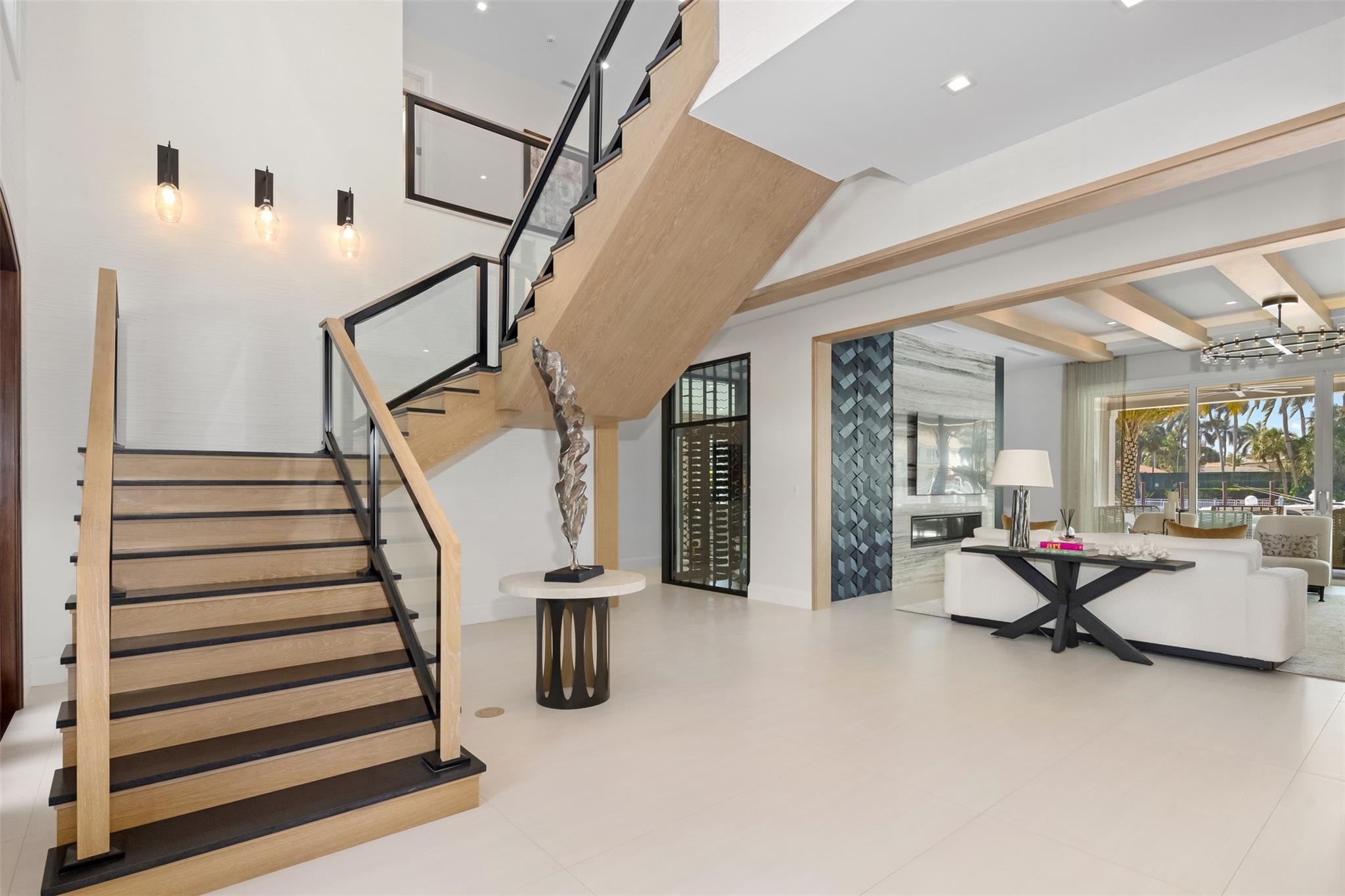 2520 Del Lago Dr Fort Lauderdale, FL 33316