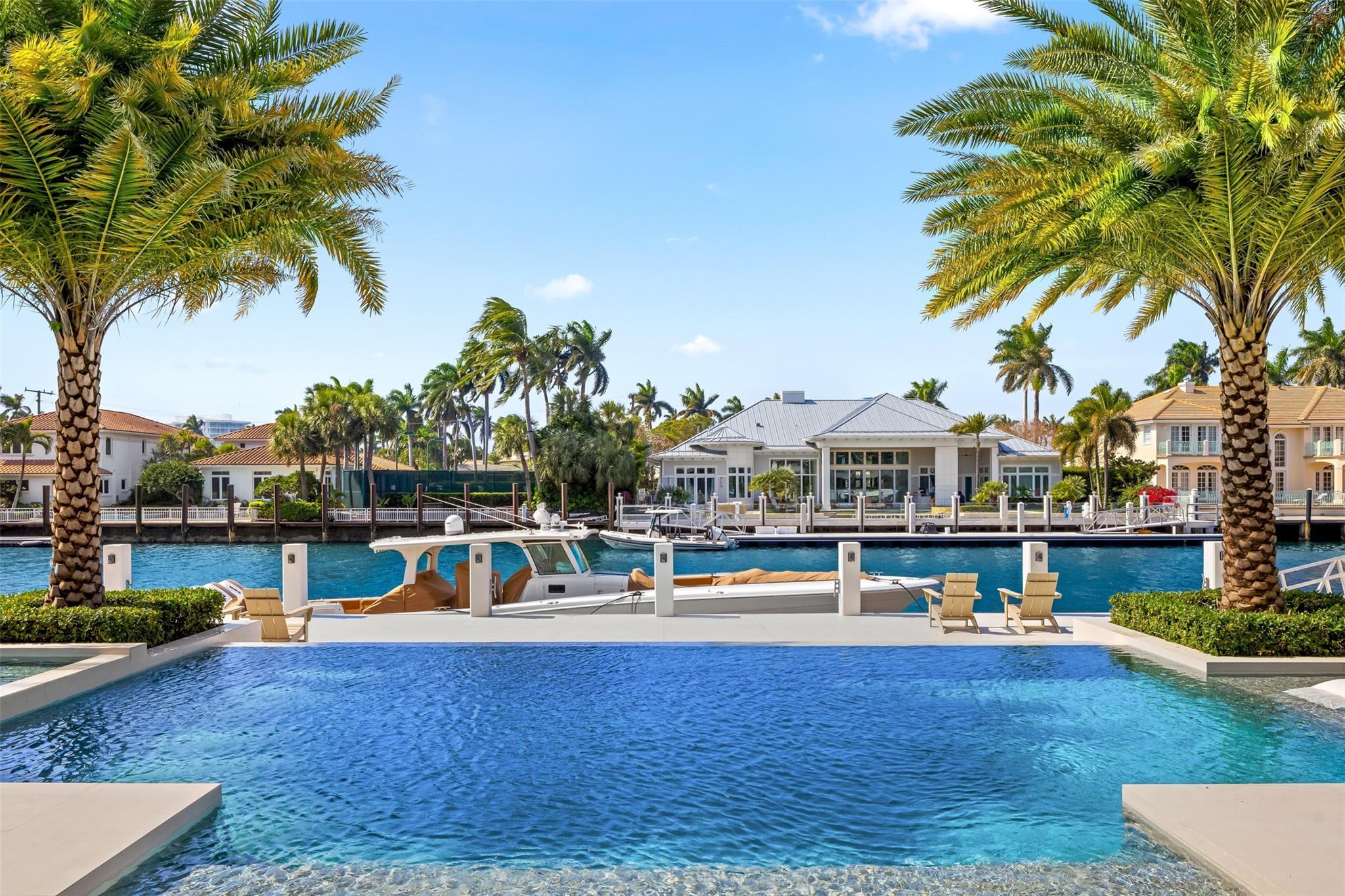 2520 Del Lago Dr Fort Lauderdale, FL 33316